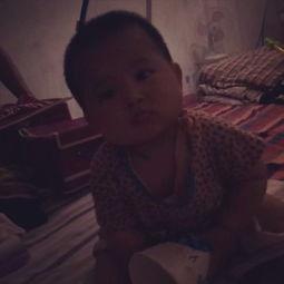 宝宝大便搞笑视频,萌态十足引网友爆笑